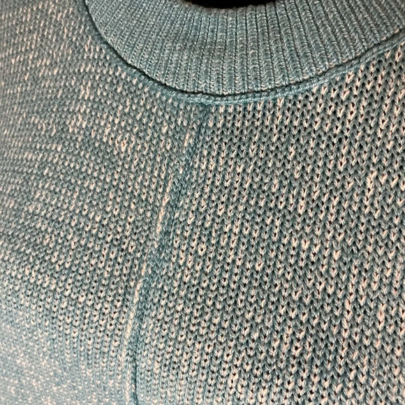 NWOT SO‎ xsmall blue cropped sweater with exposed seam detail. - Picture 2 of 5